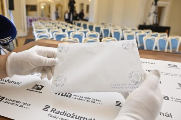 Descubren carta oculta del fundador de Checoslovaquia: advertencia a Hitler