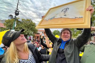 Descubre la Sala Conan: Regalos deportivos para Milei en Olivos