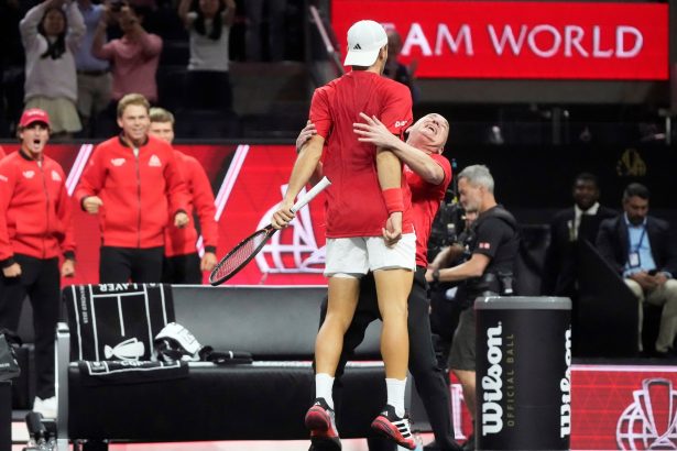 Francisco Cerúndolo brilla en la Laver Cup: victoria y festejo épico