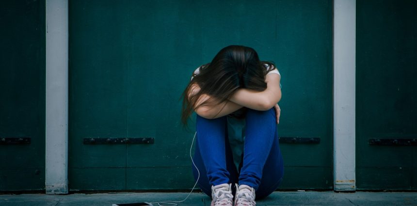 Revelador: Expertos analizan el alarmante suicidio en adolescentes