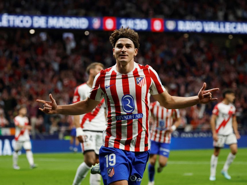 Julián Álvarez deslumbró con hat-trick y reconciliación con Simeone