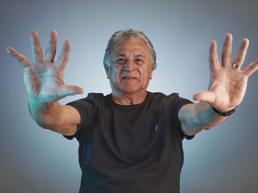 Ubaldo Pato Fillol: A los 75 años, ¡termina la Secundaria!