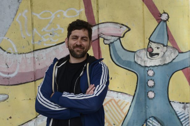 Descubre el Garrahan: Un día inolvidable con Patch Adams y niños