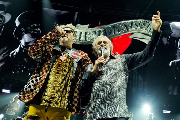 Los Auténticos Decadentes: Celebrando 30 Años de Éxitos con Invitados