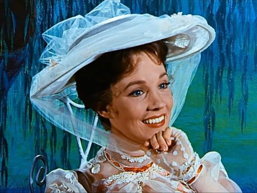 Julie Andrews: 90 años de magia y desafíos en su carrera