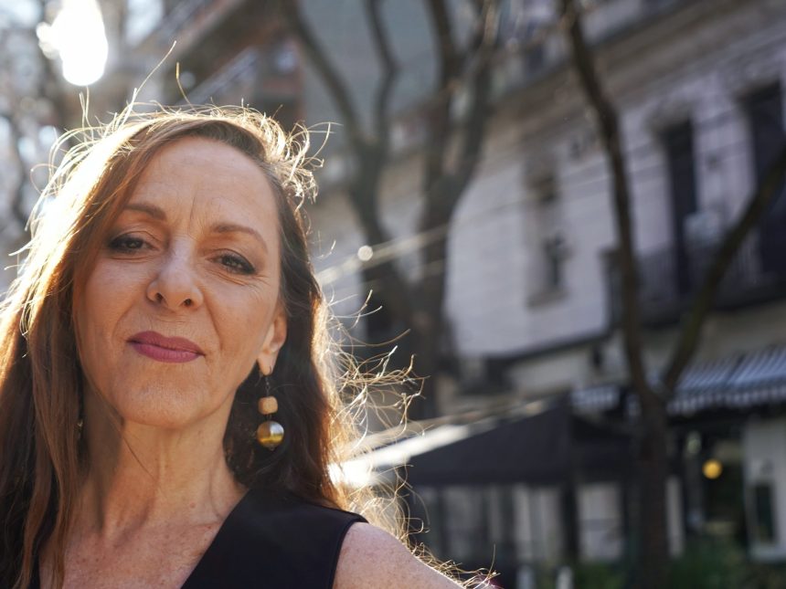 Descubre el arte del tango: Milena Plebs te enseña a bailar