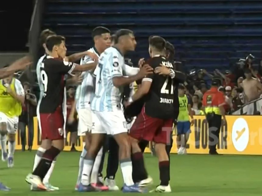 El escupitajo de ‘Rocky’ Balboa: La furia de Acuña en River vs Racing