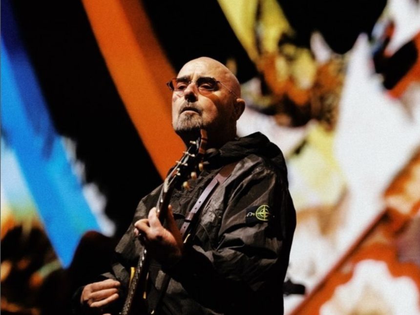 Oasis sigue su gira a pesar del cáncer de Paul ‘Bonehead’ Arthurs