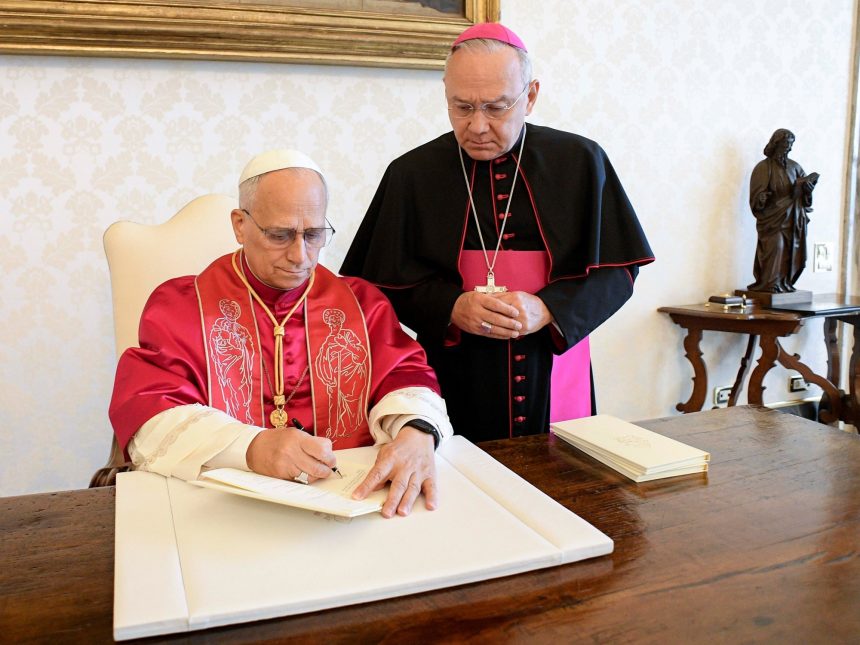 El Papa León XIV lanza su primer documento sobre la pobreza