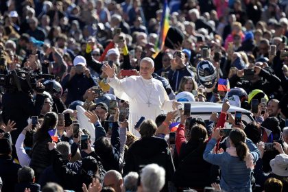 El Papa aboga por un cese del fuego en Gaza y una paz duradera