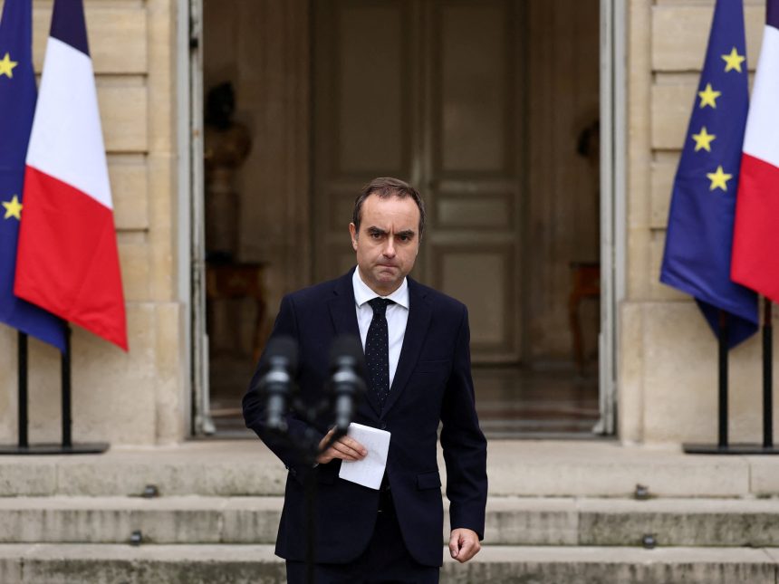 Renuncia del Primer Ministro Francés: Crisis por Nombramientos en su Gobierno