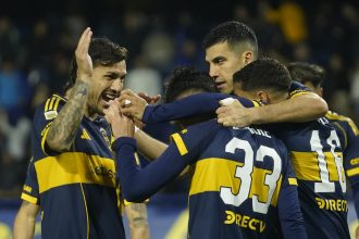 Boca arrasa a Newell’s en La Bombonera y se trepa al primer lugar