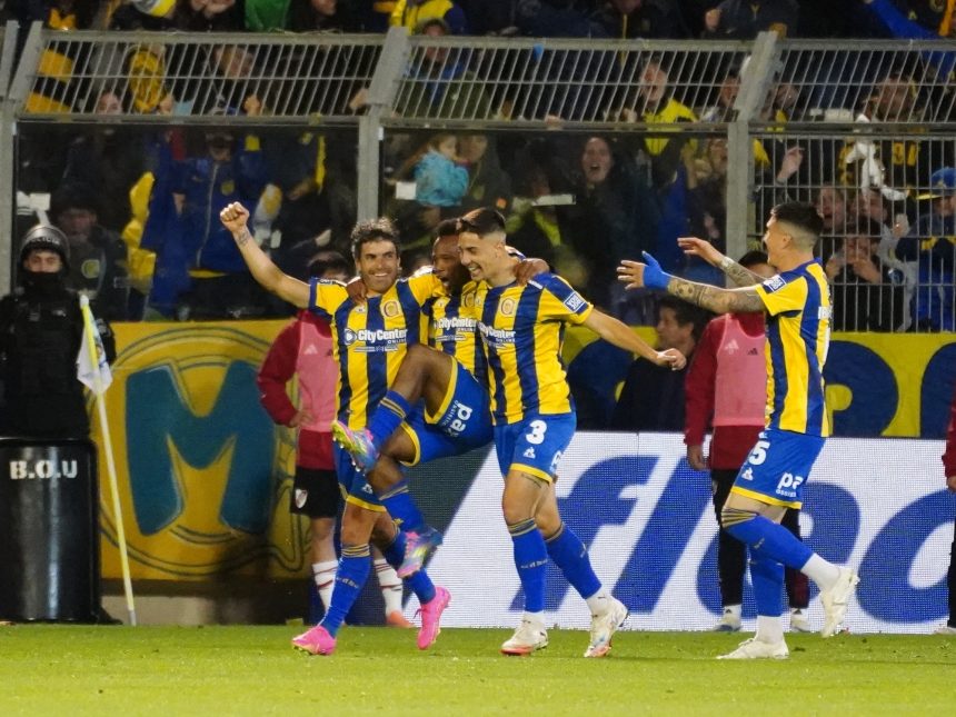 Di María brilla: Rosario Central vence a River y lidera la tabla