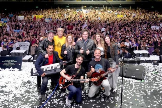Descubre a los Protagonistas de La Banda Presidencial: Diputados y Coros