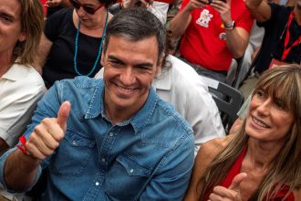 Fiscalía solicita archivar caso de la esposa de Sánchez por falta de pruebas