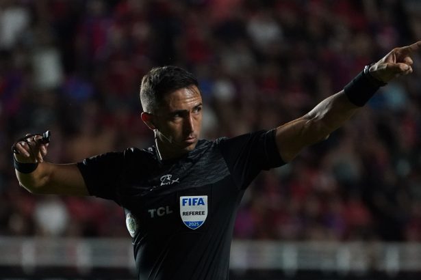 Arbitrajes escandalosos: favoritismo, Di María y la ira de Gallardo