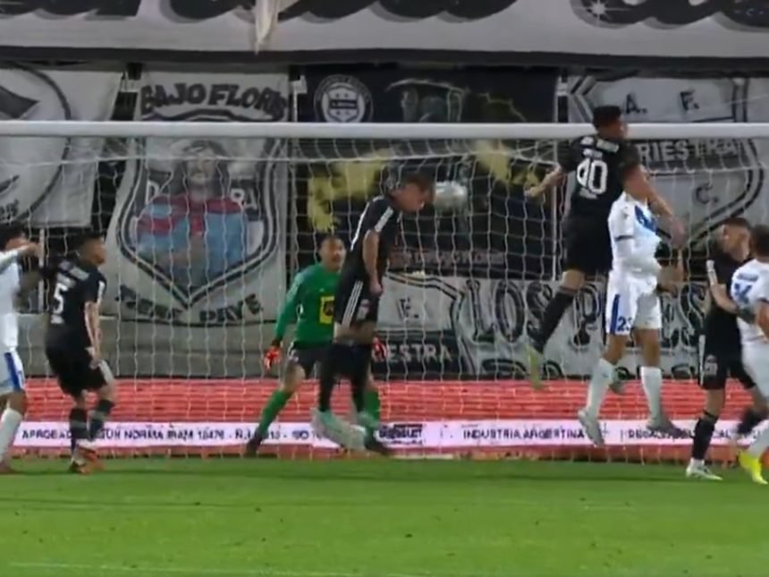 Gol en Contra Sorprendente: Riestra Pierde y Vélez Empata en Clausura