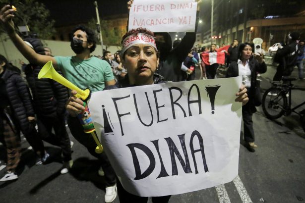 Fiscalía de Perú intenta impedir salida de Dina Boluarte: ¿Por qué?