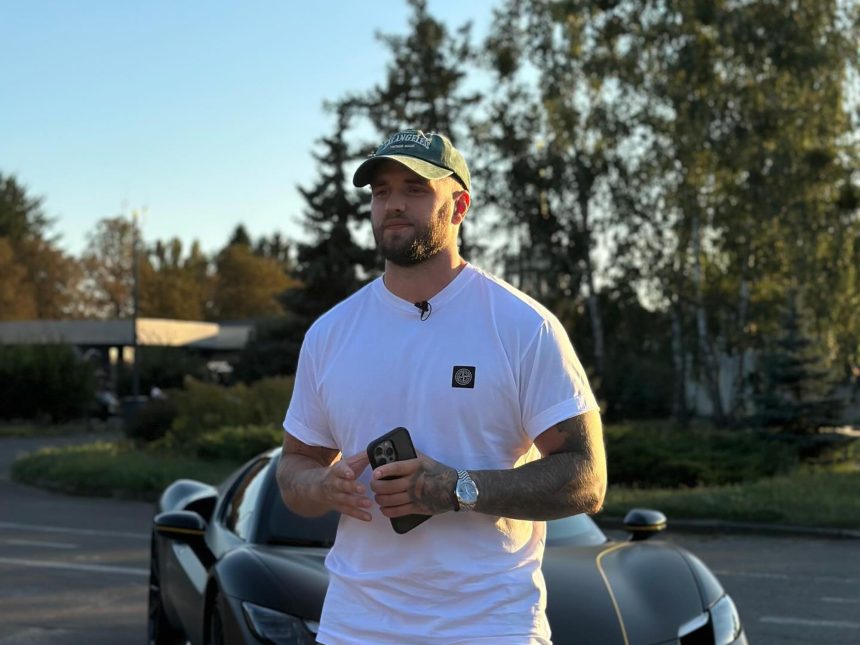 Tragedia en el mundo cripto: Influencer ucraniano hallado muerto en su Lamborghini
