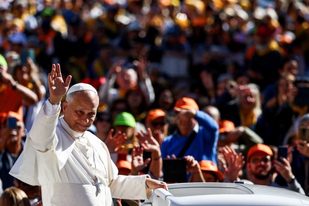 El Papa León XIV: La Iglesia siempre apoya a los cristianos perseguidos