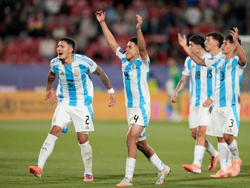 Argentina brilla en el Mundial Sub-20: derrota a México y va por Colombia