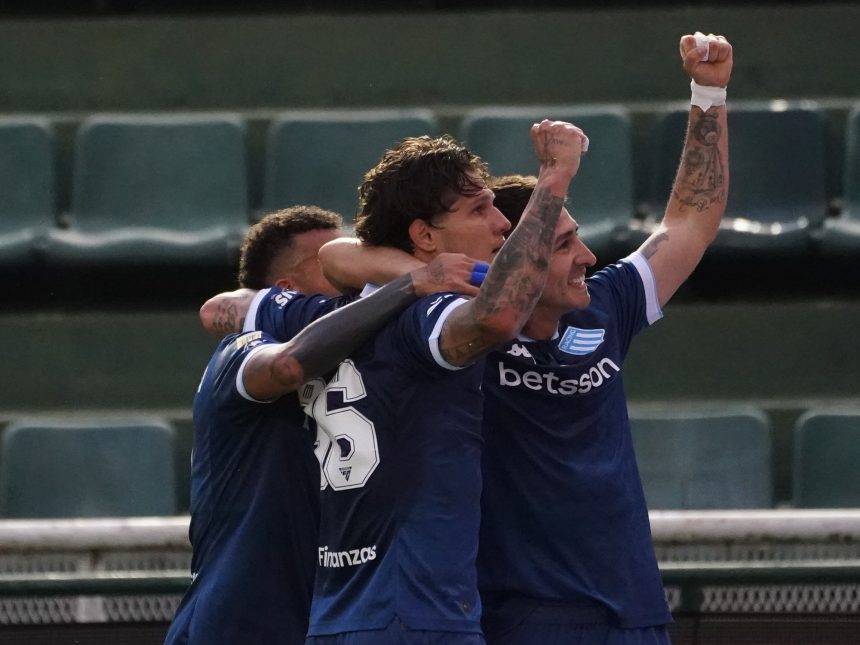 Racing brilla en el Sur: Triunfo trabajado ante Banfield