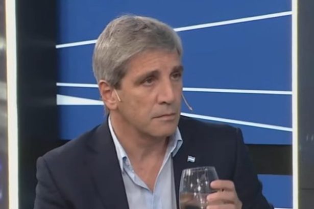 Luis Caputo: EE. UU. listo para seguir comprando pesos en el mercado