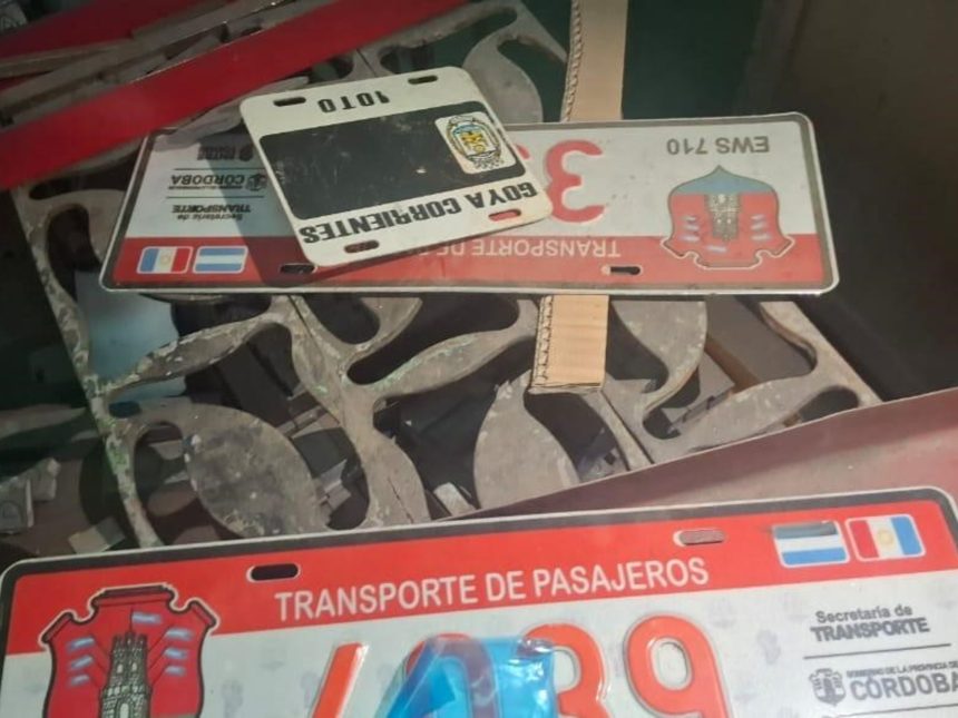 Desmantelan banda que fabricaba y vendía patentes falsas online