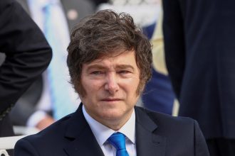 Javier Milei Regresa: Oposición Presiona en el Congreso, ¡Sigue EN VIVO!