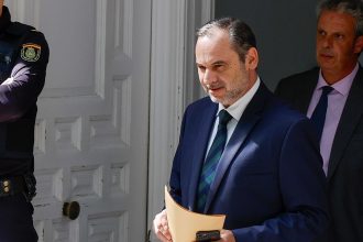 Escándalo en el PSOE: Ex ministro de Sánchez evade declarar ante el TS