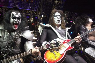 Fallece Ace Frehley, icónico guitarrista original de Kiss