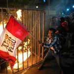 Perú declara estado de emergencia en Lima por protestas masivas