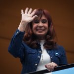 Cristina a sus militantes: ‘El 26 es Milei o Argentina’ – 17 de octubre