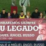 Emotivo homenaje de Lanús a Miguel Ángel Russo: familia y leyendas presentes