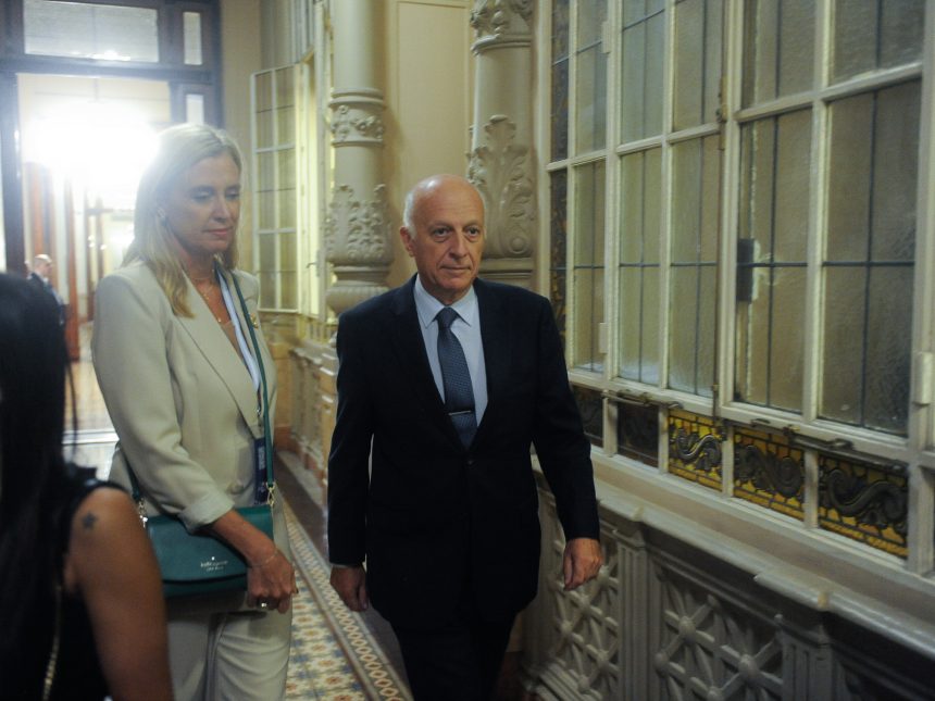 Ministerio Público Fiscal en Crisis: Vacantes y Recortes Presupuestarios