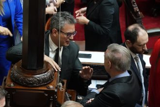 Javier Milei y el Presupuesto 2026: Negociaciones en Vivo sin Kirchnerismo