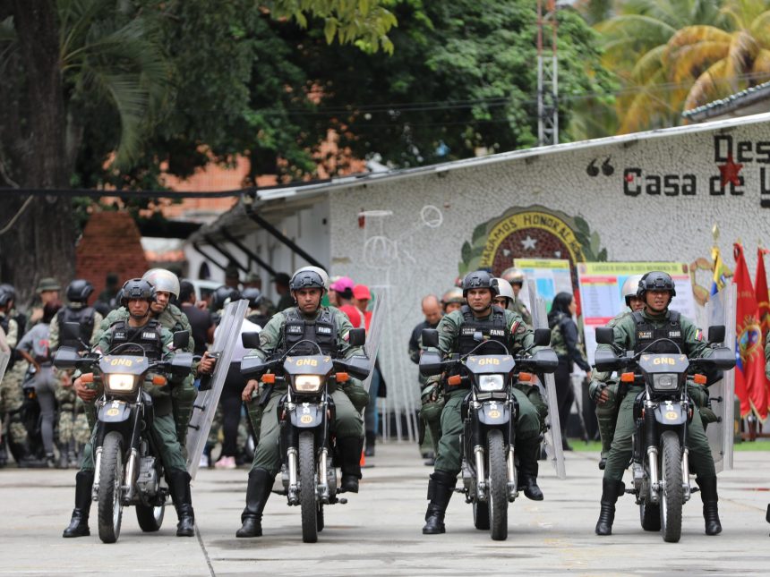 Venezuela moviliza tropas para frenar un ‘gobierno arrodillado’ a EE.UU