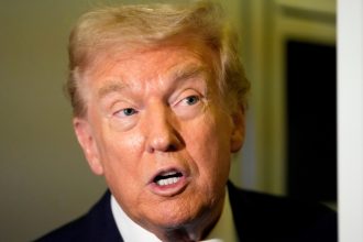 Trump eleva aranceles un 10% a Canadá: Tensión creciente con Ottawa