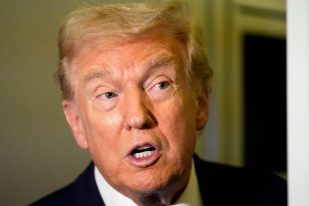 Trump eleva aranceles un 10% a Canadá: Tensión creciente con Ottawa