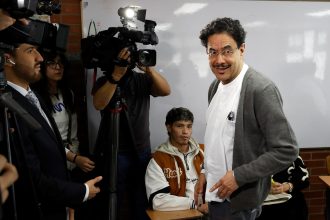Iván Cepeda: Candidato Presidencial del Pacto Histórico en Colombia