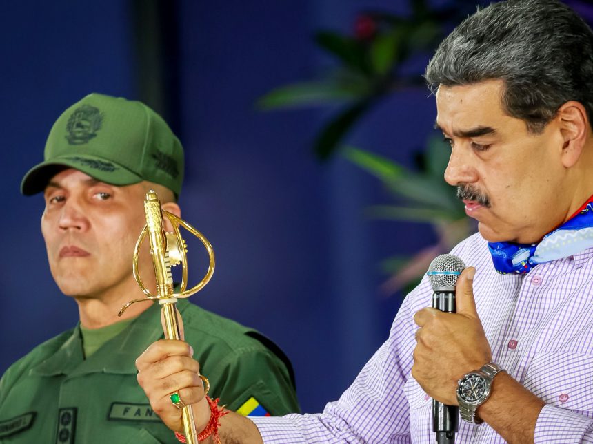 Maduro ataca a obispos y lanza red de espionaje contra críticos