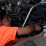 Docente transforma vidas: Capacita a mujeres en oficios esenciales