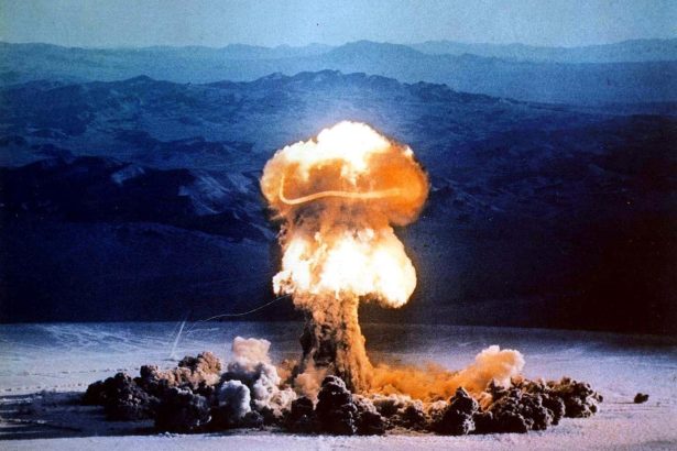 Trump propone reanudar pruebas nucleares: ¿un eco de la Guerra Fría?