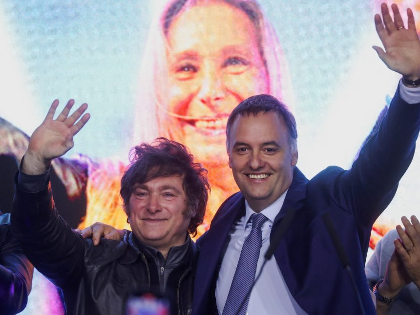 Manuel Adorni: De vocero a líder del gabinete en un sorprendente ascenso