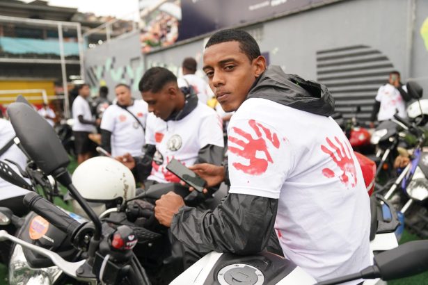 Río en Crisis: Favelas bajo Marcha Blanca y Nuevos Tiroteos