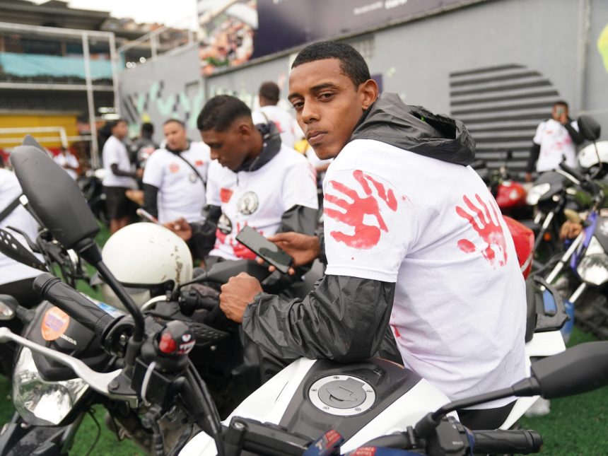 Río en Crisis: Favelas bajo Marcha Blanca y Nuevos Tiroteos