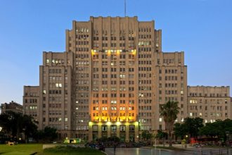 Tragedia en la UBA: Estudiante fallece tras caer en Medicina