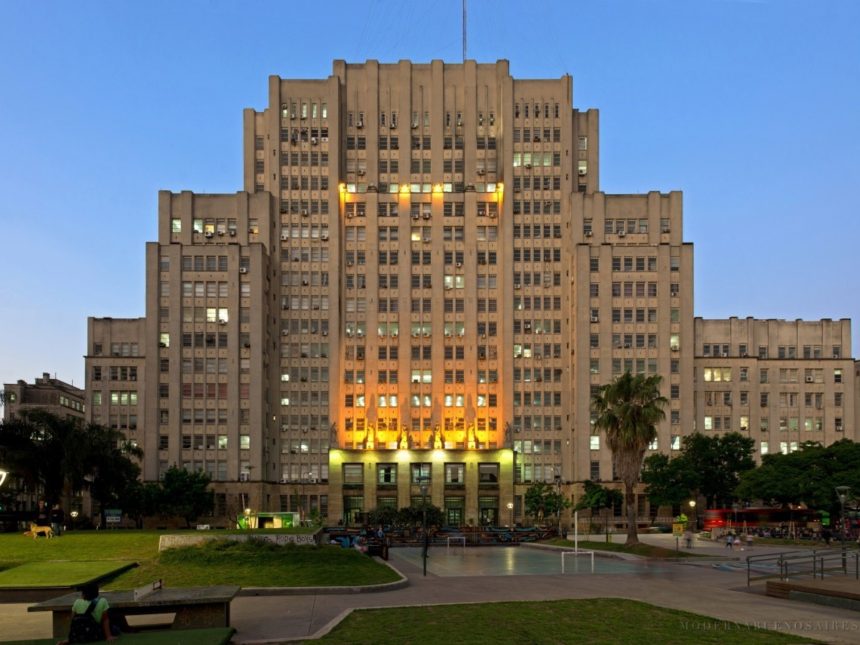 Tragedia en la UBA: Estudiante fallece tras caer en Medicina