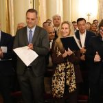 Javier Milei se une a evangélicos: emotiva oración en la Casa Rosada