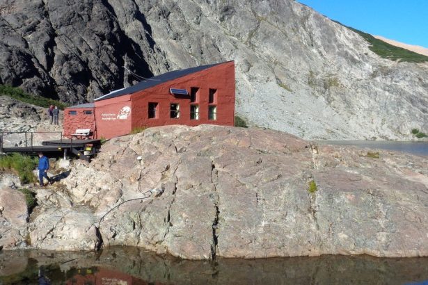 Bariloche en Crisis: Cancelan Habilitaciones para Refugios de Montaña